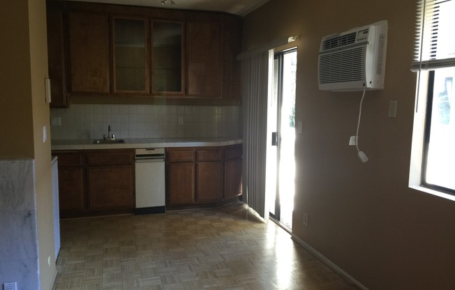 2 beds, 2 baths, $2,200