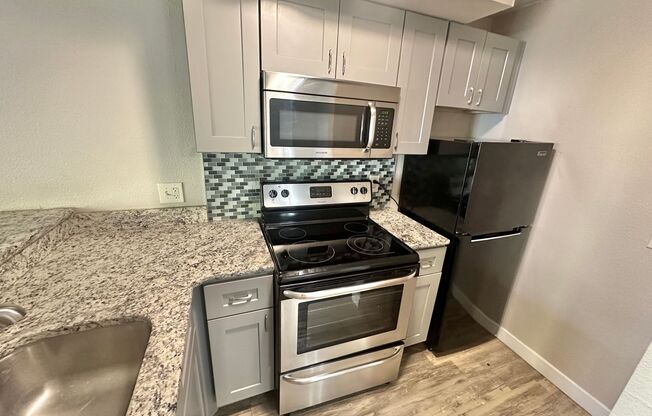 Studio, 1 bath, 365 sqft, $1,025