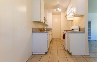 1 bed, 1 bath, 600 sqft, $1,700, Unit 352B