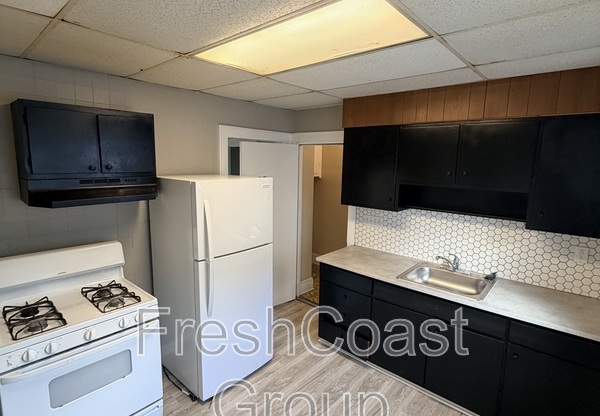 3359 SUTTON RD