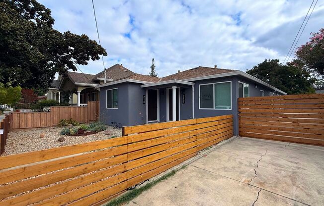2BD/1BA - Fully Renovated Duplex Unit Near Japantown, In-Unit Laundry + AC
