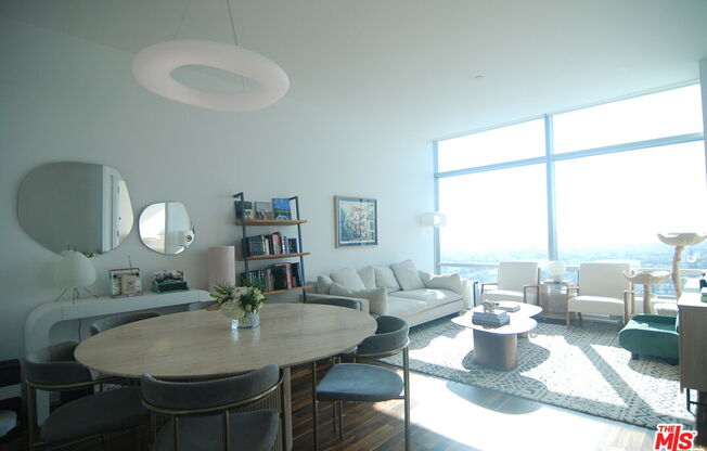 1 bed, 1.5 baths, 1,020 sqft, $5,500, Unit 31F