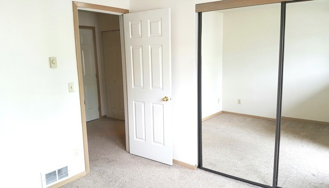 2 beds, 1.5 baths, 1,185 sqft, $3,045, Unit 304