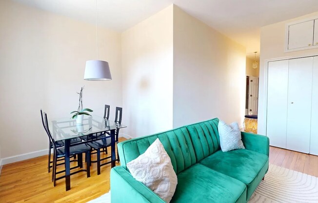 1 E 129 ST