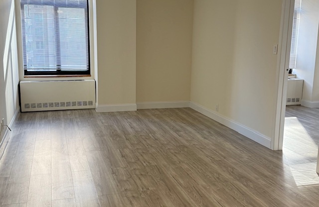 1 bed, 1 bath, 590 sqft, $4,200, Unit 907