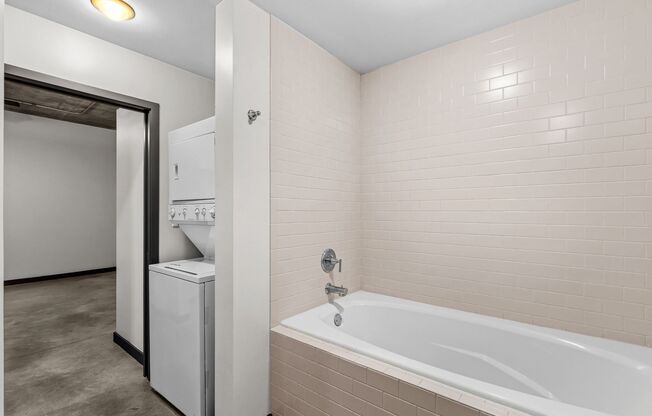 1 bed, 1 bath, 1,020 sqft, $1,445, Unit 404