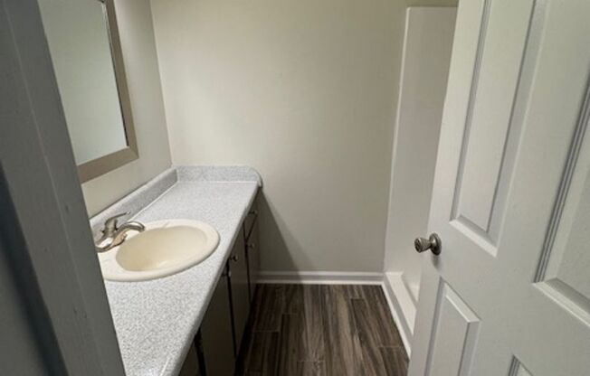 2 beds, 2 baths, 900 sqft, $1,038, Unit 302B