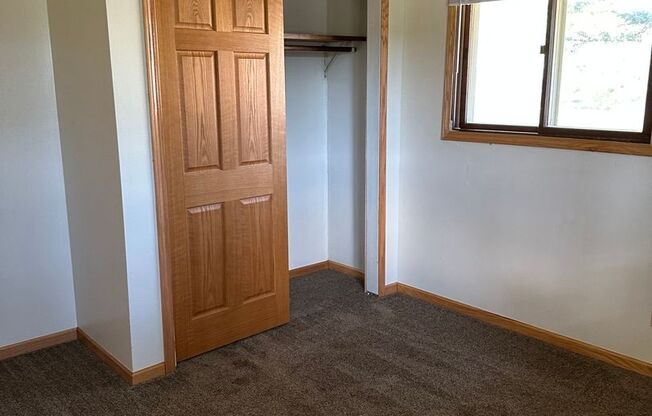 2 beds, 1 bath, 635 sqft, $875