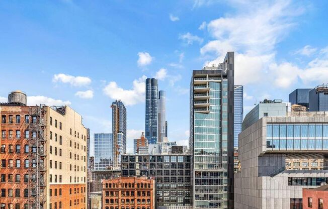 555 W 23 ST