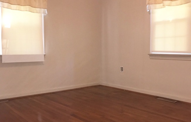 3 beds, 1 bath, $1,695