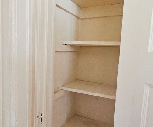 2 beds, 1 bath, 1,100 sqft, $1,725, Unit F1