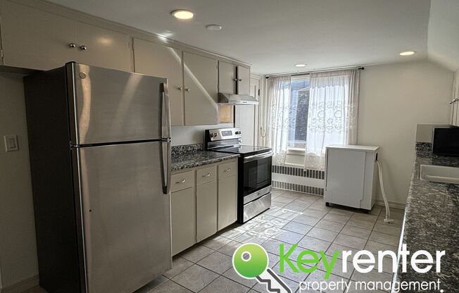 1 bed, 1 bath, 700 sqft, $1,500, Unit Unit A (Upstairs)