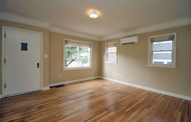 Nicely Remodeled 2+ Bedroom Arbor Lodge Cape Cod