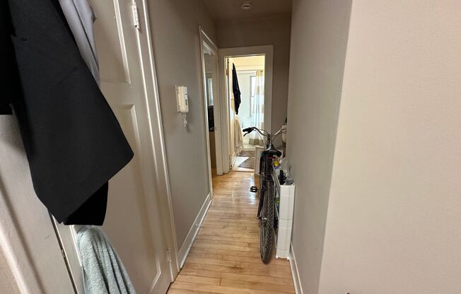 1 bed, 1 bath, 700 sqft, $1,325, Unit 57