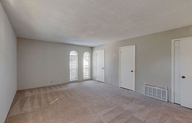 2 beds, 1.5 baths, $1,500, Unit Unit 2436