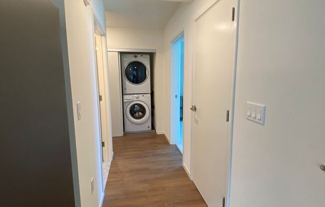 The Kapiolani Residence Fully Furnished 2 Bed, 2 Bath, 1 parking Corner unit