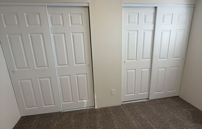 2 beds, 1.5 baths, 942 sqft, $1,399, Unit 4421A08