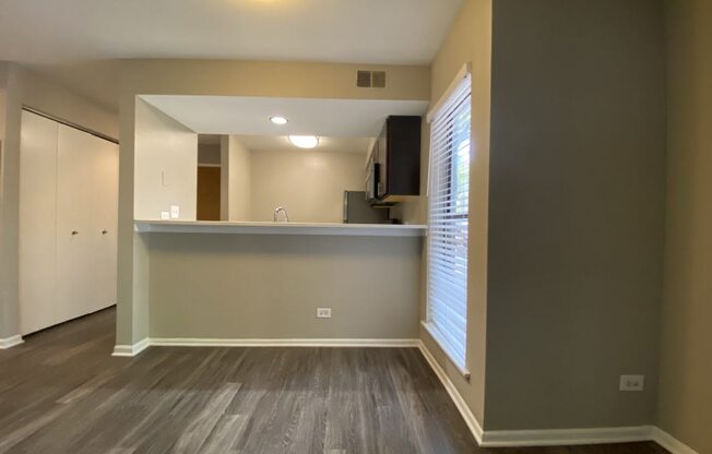 Breakfast bar sitting area