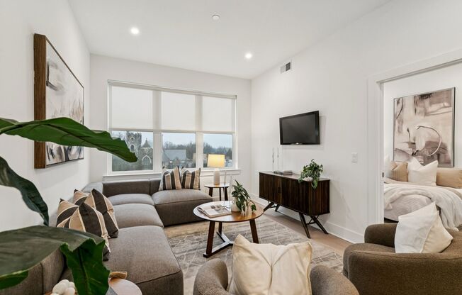 2 beds, 1 bath, 800 sqft, $2,108, Unit 308