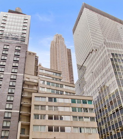 1 bed, 1 bath, 850 sqft, $4,275, Unit 3K