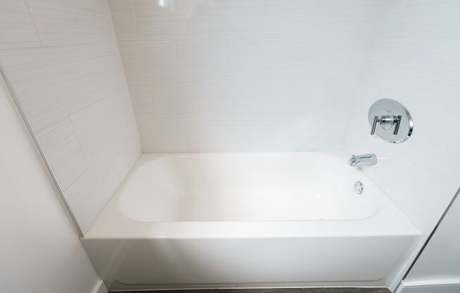 2 beds, 2 baths, 1,300 sqft, $2,998, Unit 314