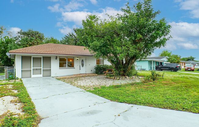 Remodeled house 3 bedrooms 1 bath in Lehigh acres