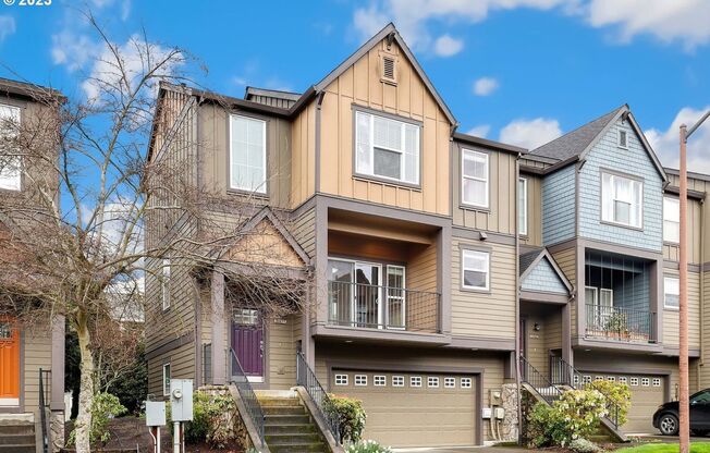 Spacious 3-Bed/2-Bath Townhome in the Heart of Tigard!
