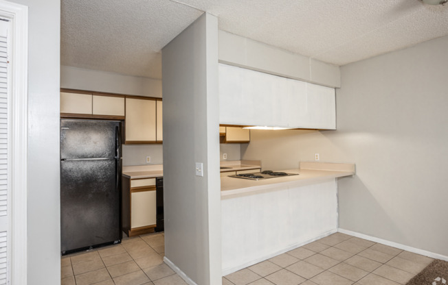 1 bed, 1 bath, 615 sqft, $925, Unit E205