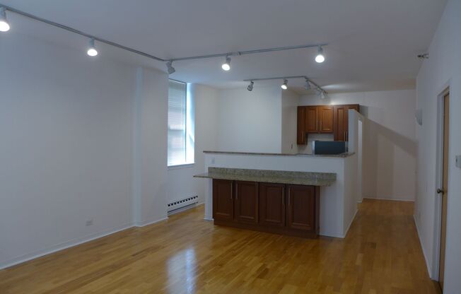 2 beds, 2 baths, 1,250 sqft, $2,850, Unit 05C
