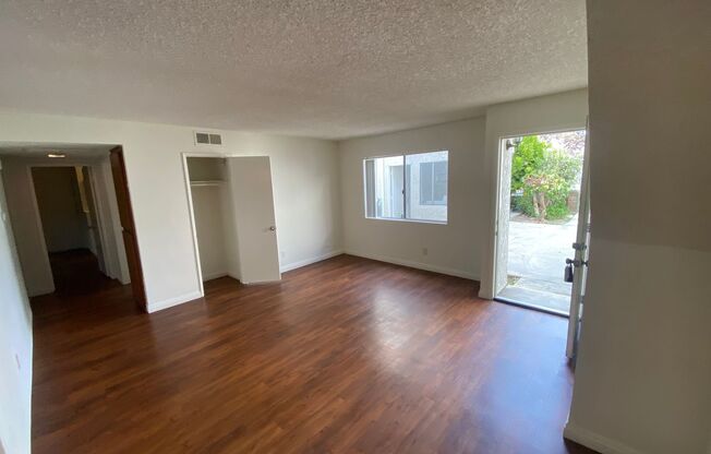 2 beds, 2 baths, $2,670, Unit E