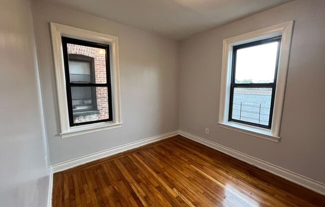 Hummingbird Heights 320