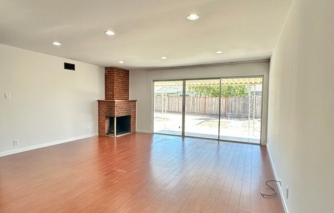 Spacious & Bright 3BR|2BA House in the Heart of San Lorenzo