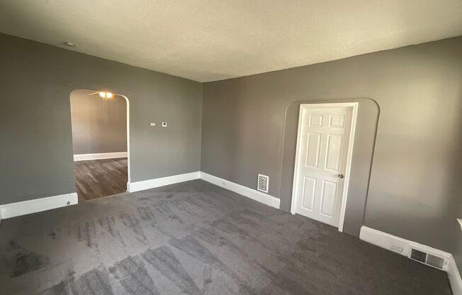 2 beds, 1 bath, $1,099, Unit 4416 Gamma Avenue Up