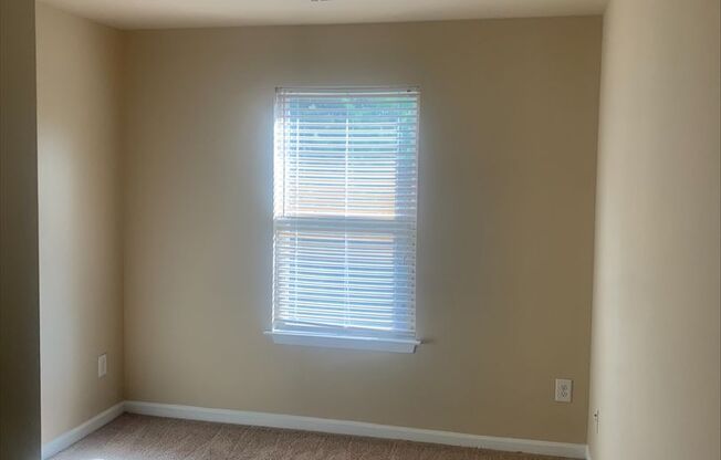 4 Bedroom Townhome in Lithonia!!