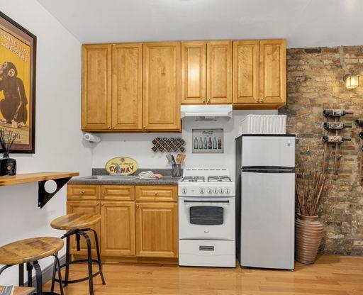 1 bed, 1 bath, $3,250, Unit 15