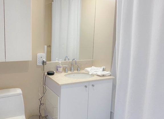 2 beds, 1 bath, 1,084 sqft, $5,500, Unit 608