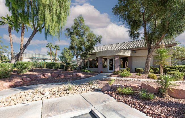 3 beds, 2 baths, $1,325, Unit Bldg 58