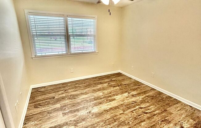 1 bed, 1 bath, 616 sqft, $950, Unit 24