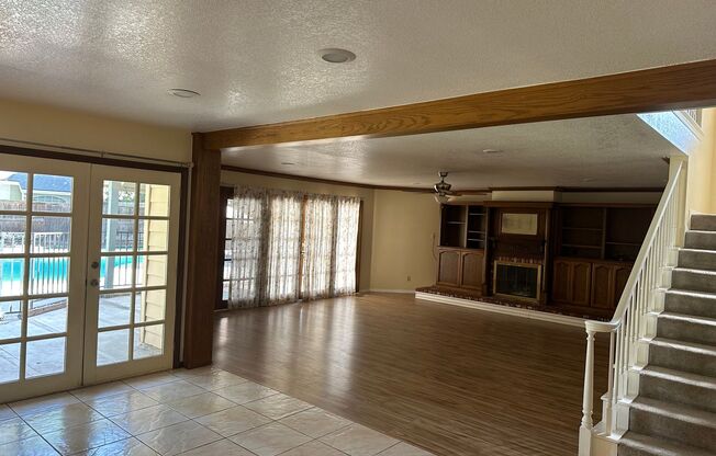 Huge home with pool in highly desirable Blain Park - Visalia!