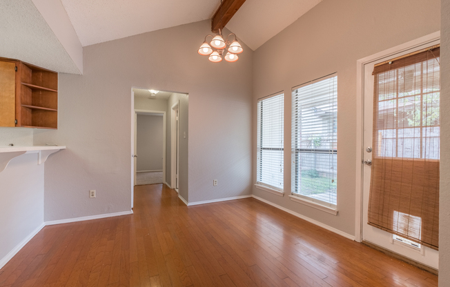 Charming 2-Bedroom, 2-Bath Townhouse in Pflugerville!