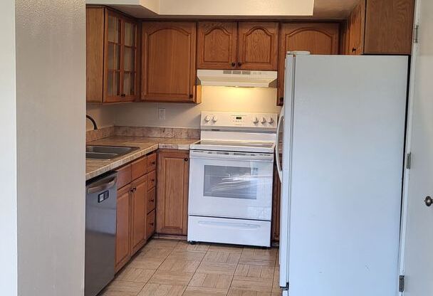 newly updated 2 bed 1 bath apartment in North Auburn $1775