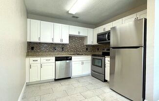 2 beds, 2 baths, $1,600, Unit Unit 204