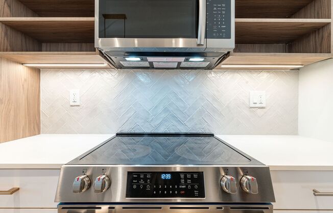 2 beds, 2 baths, 1,022 sqft, $2,795, Unit PH-16