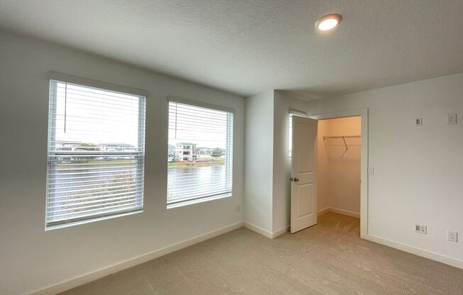3 beds, 3.5 baths, $3,050