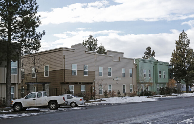 190 - Adams Street Apartments - &quot;The Canoe Club&quot; Bldg 1