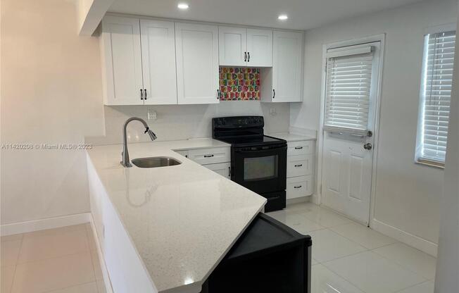 1501 NE 191 ST