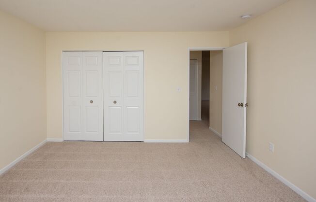 2 beds, 1 bath, 1,036 sqft, $1,975, Unit 502M