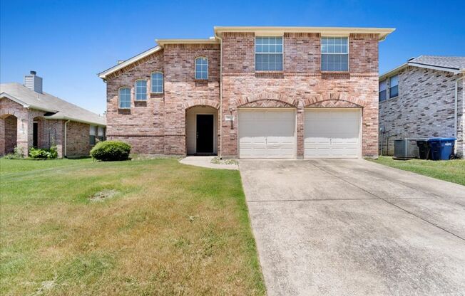 Ready for Immediate Move-In!  4 Bed 2.5 Bath 2539 sqft Beauty Located in the Highly Desirable Presidents Point McKinney Subdivision!!!