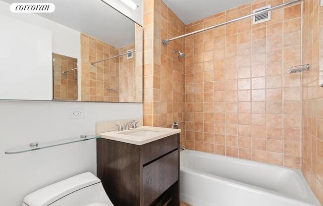 Studio, 1 bath, $4,380, Unit 6J