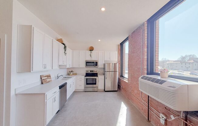 1 bed, 1 bath, 760 sqft, $1,345, Unit B204